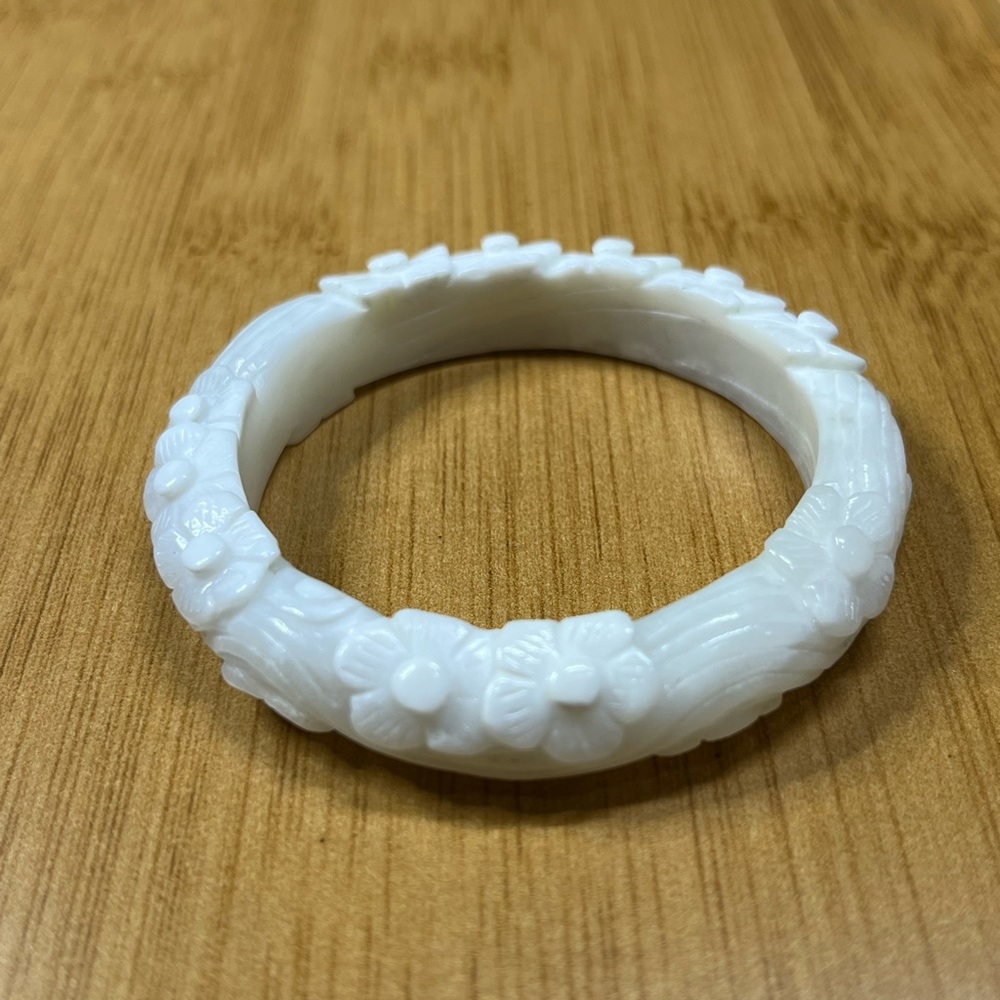 Hetian Nephrite Jade Bangle Bracelet